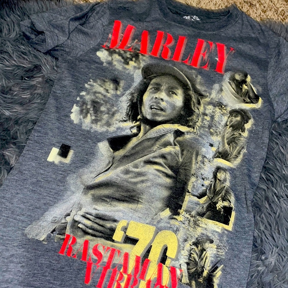 Bob Marley grey t shirt